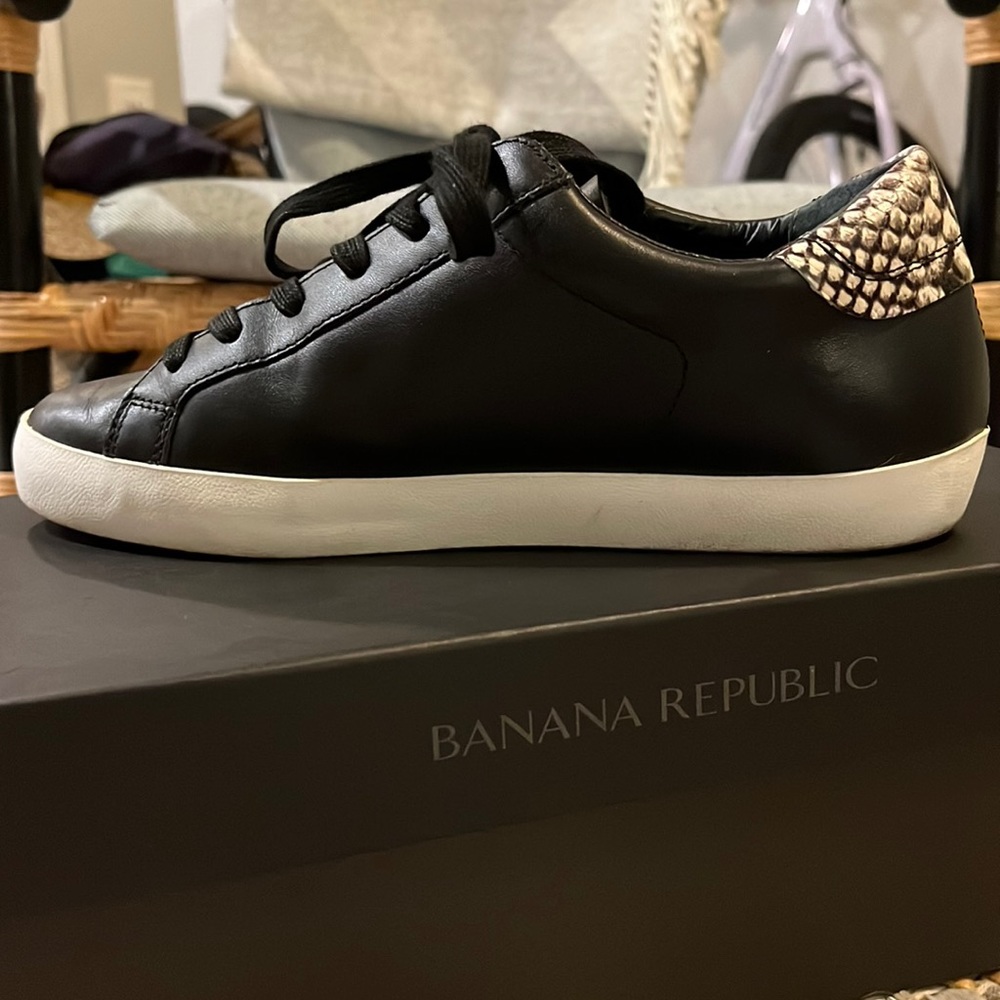 Banana Republic Leather Sneaker